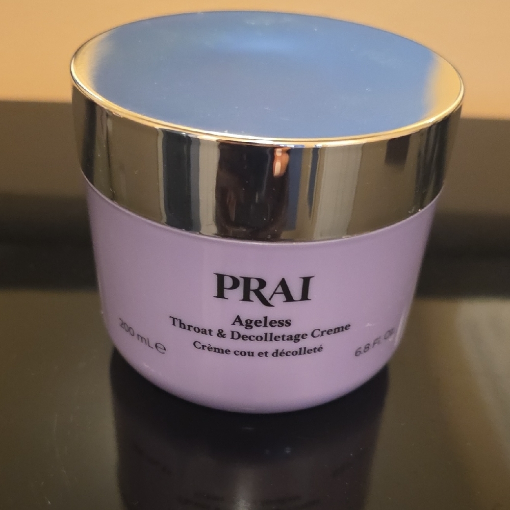 Ageless Throat & Decolletage Creme - BRAND NEW - Picture 2 of 5